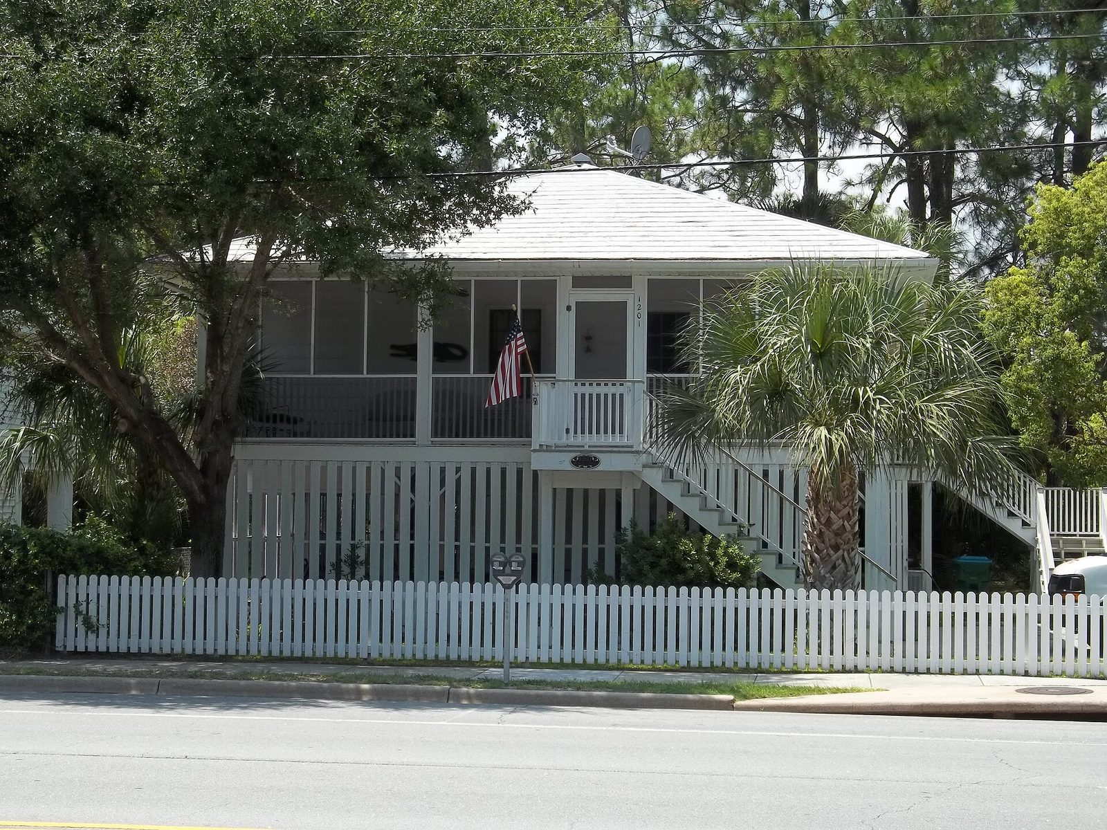 Beachside Cottages on Tybee Island, Georgia — 2–4 bedrooms · walk to the sand